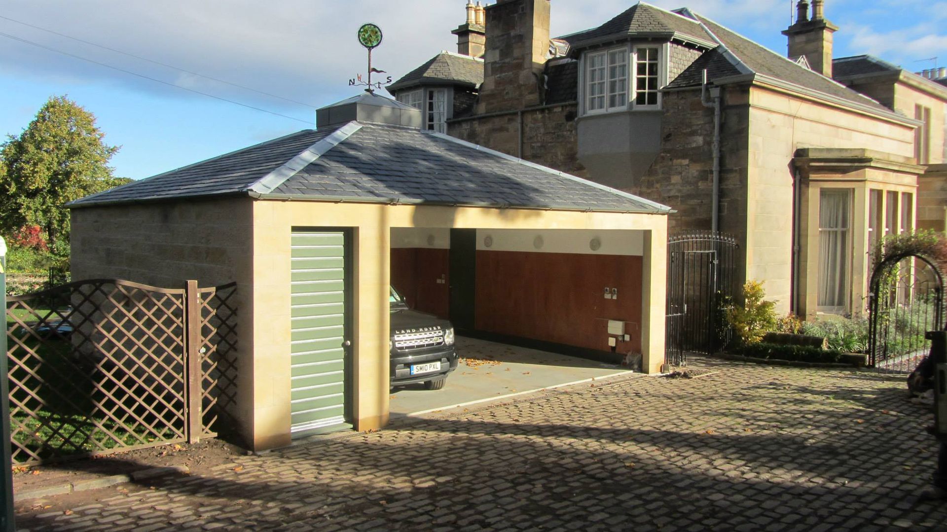 Traditional Edinburgh stone masonry for historical and modern buildings.
