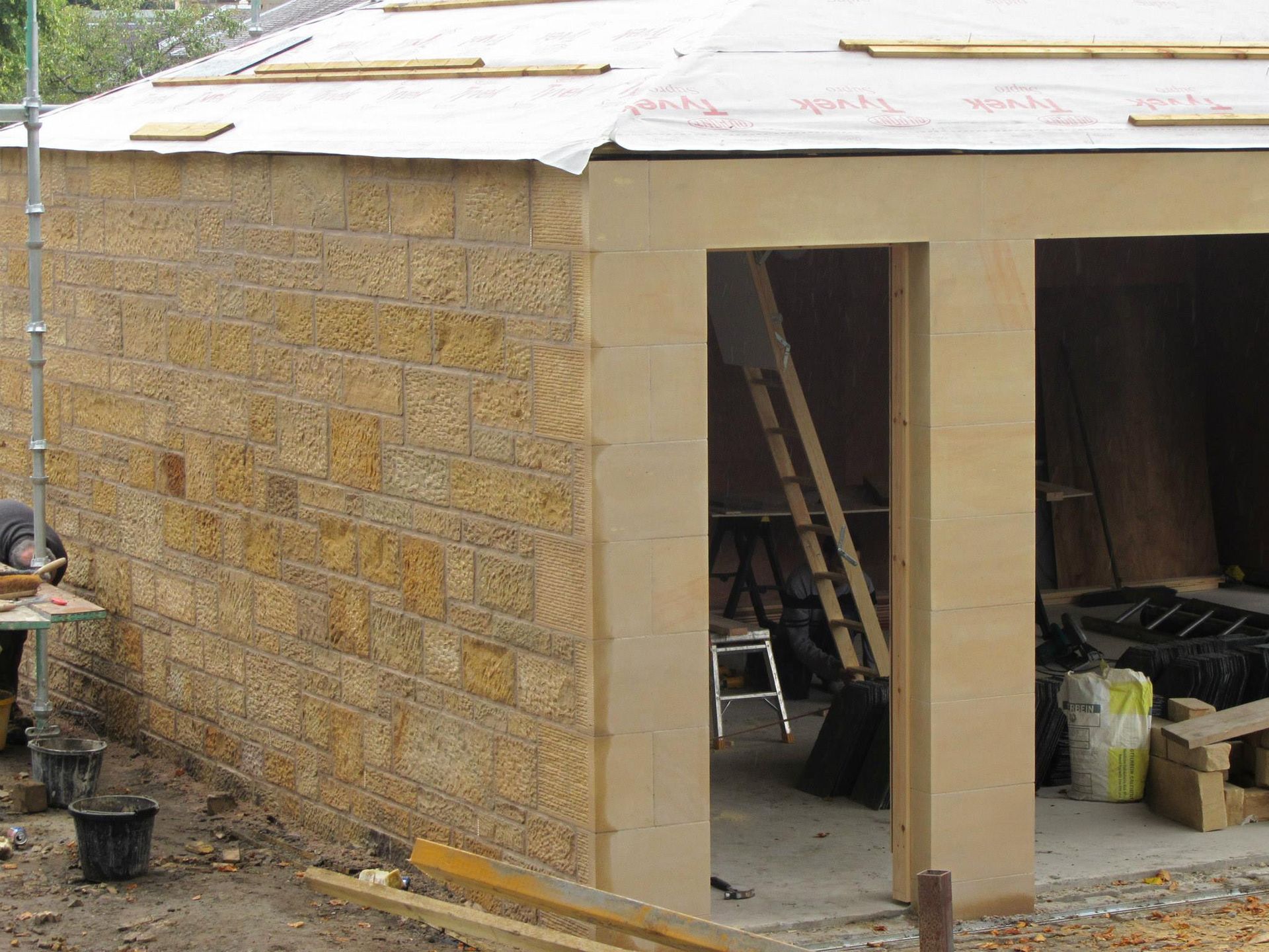 Intricate sandstone masonry work by IMC Stonemasons in Edinburgh, showcasing expert craftsmanship.
