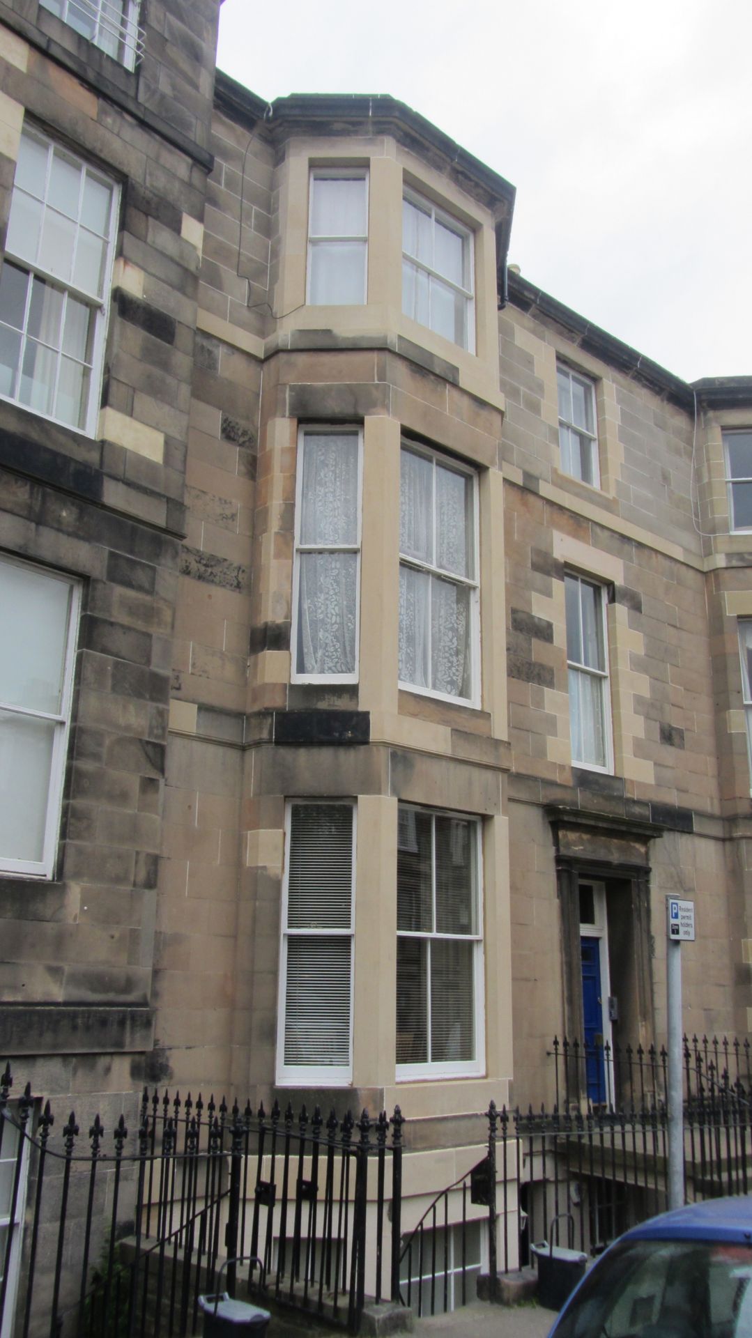 Traditional stone masonry for Edinburgh building restoration and refurbishment.